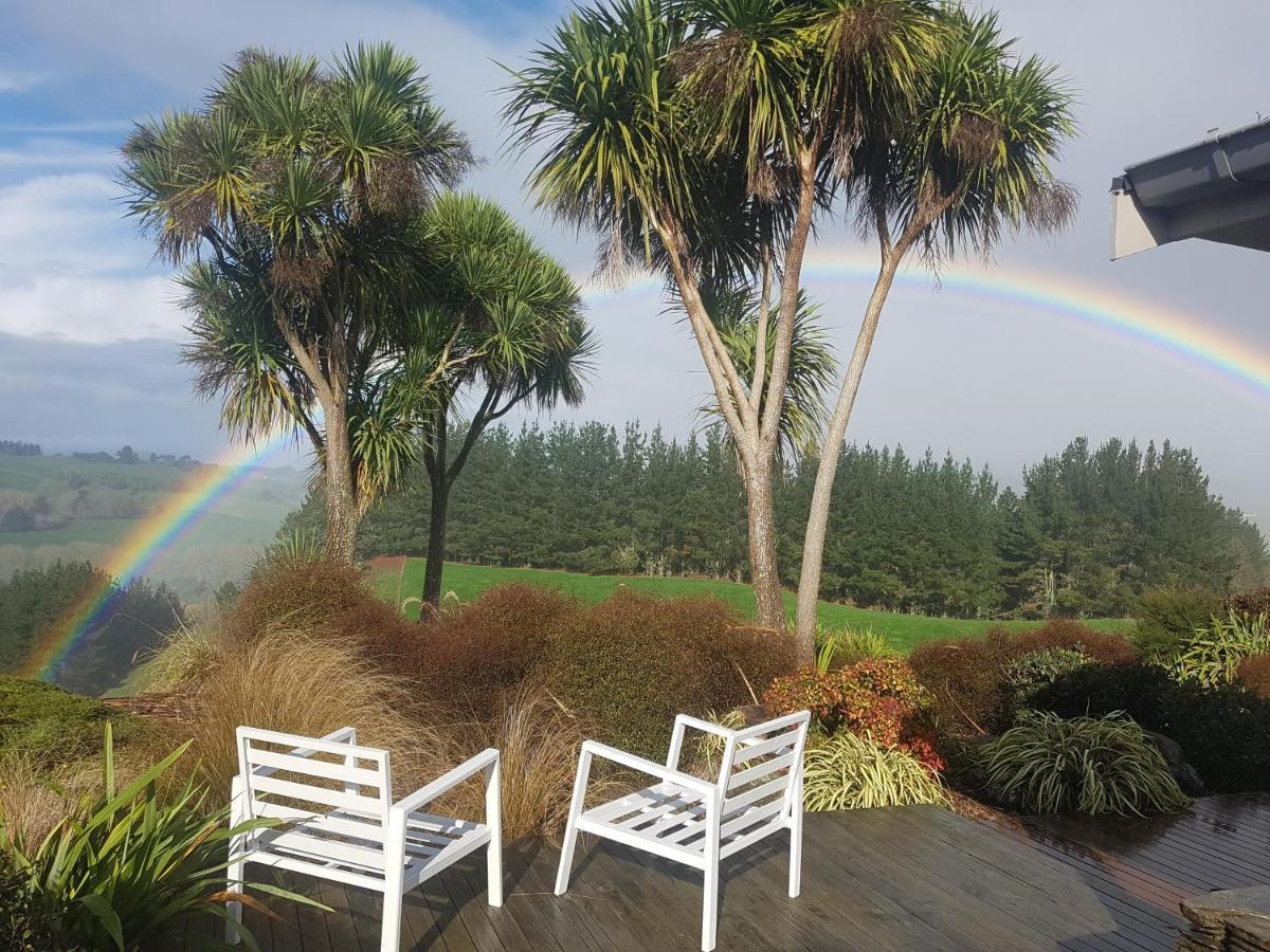 Above The River Karapiro Bed & Breakfast Eksteriør bilde